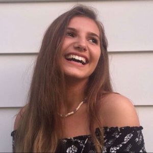 Meet your Posher, Kaitlyn